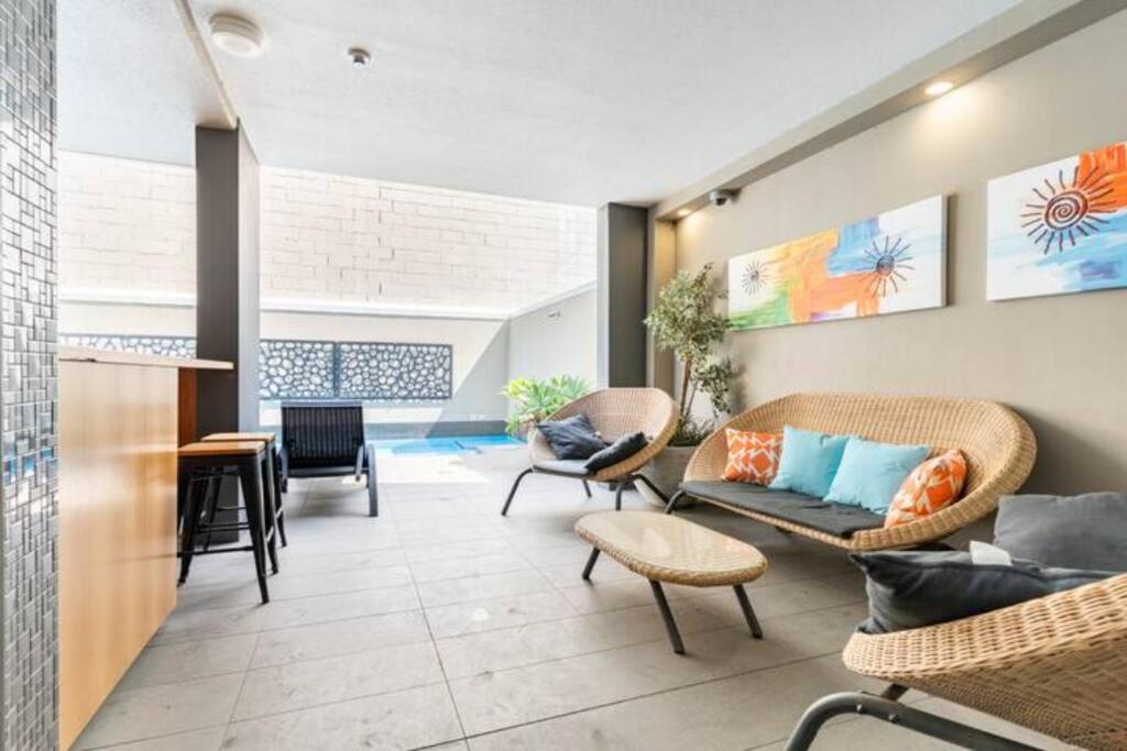 Cbd Stylish 1bed1bath Modern W Parking - M901 *